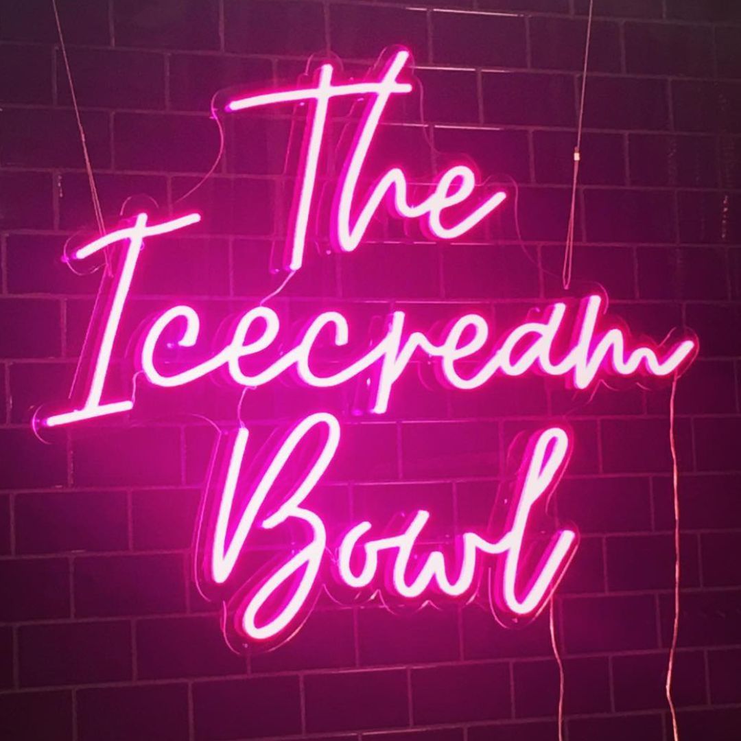 Pink neon sign - Neonific