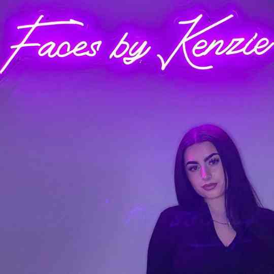 Placa de neon com nome